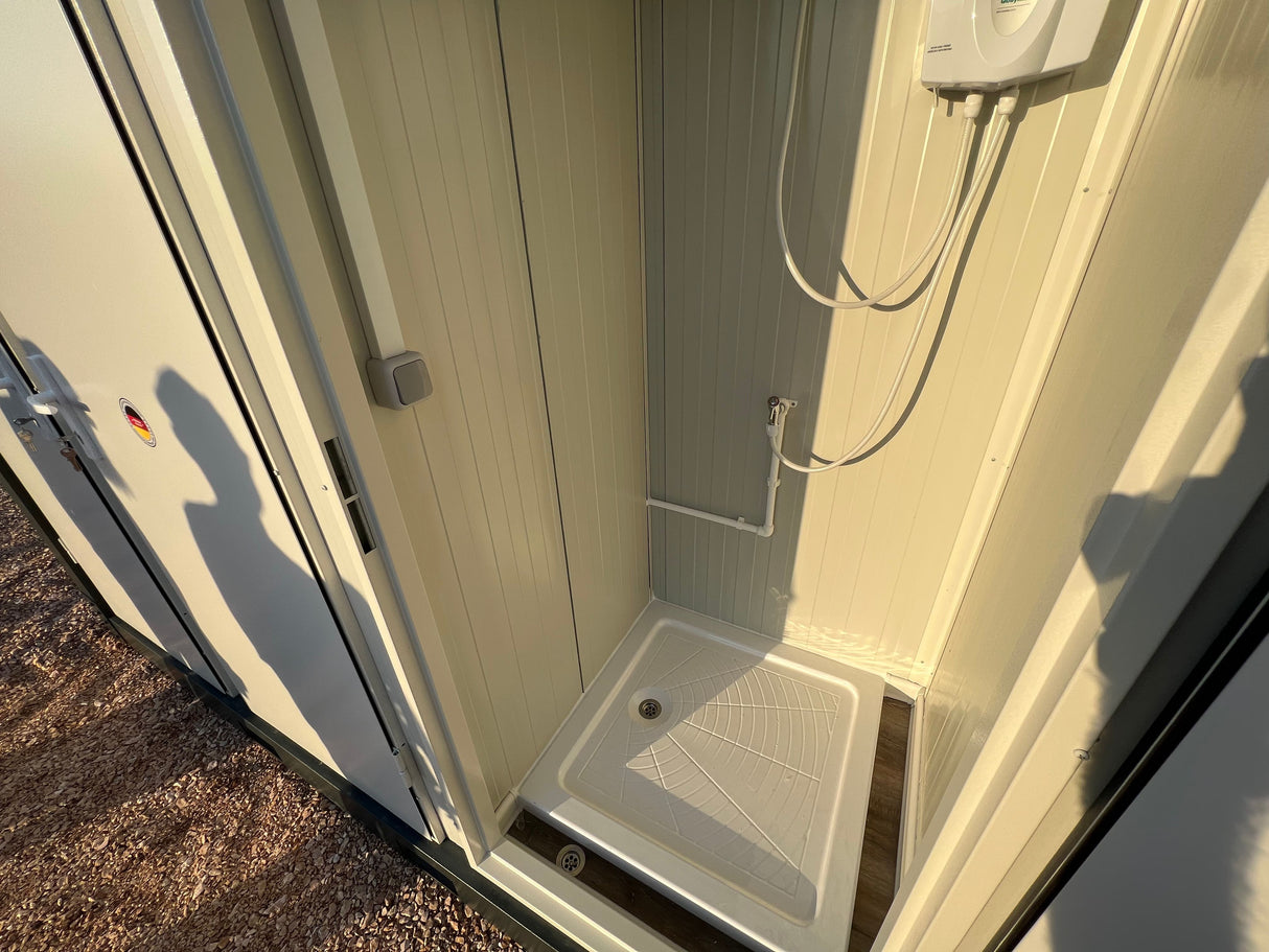 WC – Dusche Container ( 2x WC + 1x Dusche) 110x300 (SAN-316)