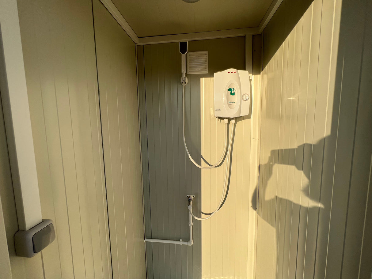 WC – Dusche Container ( 2x WC + 1x Dusche) 110x300 (SAN-316)
