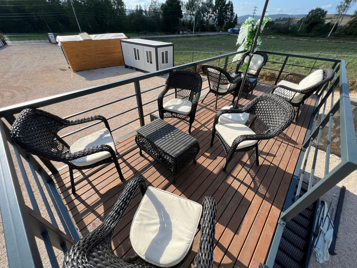 CAFE HAUS mit Terasse & Veranda 240×600