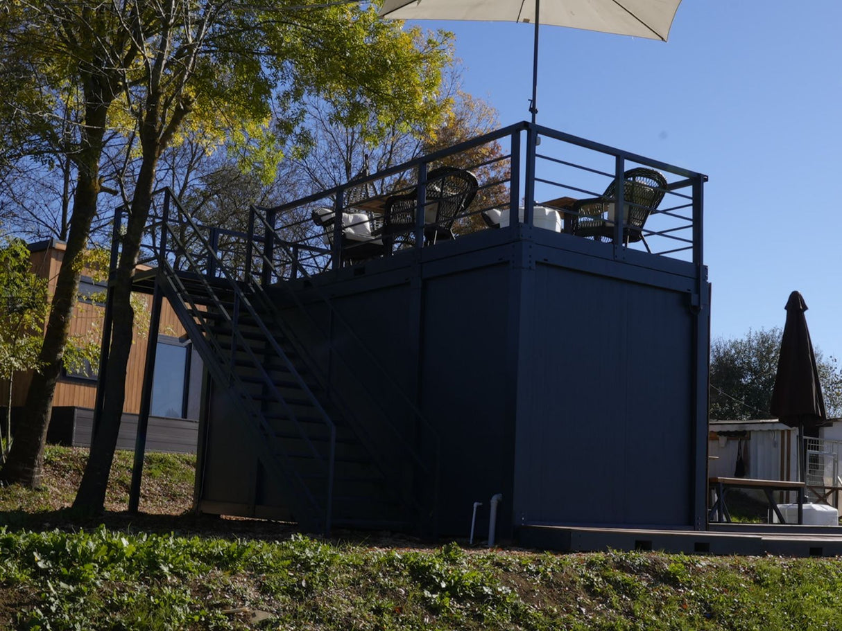 CAFE HAUS mit Terasse & Veranda 240×600