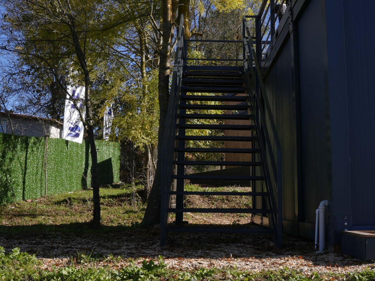 CAFE HAUS mit Terasse & Veranda 240×600