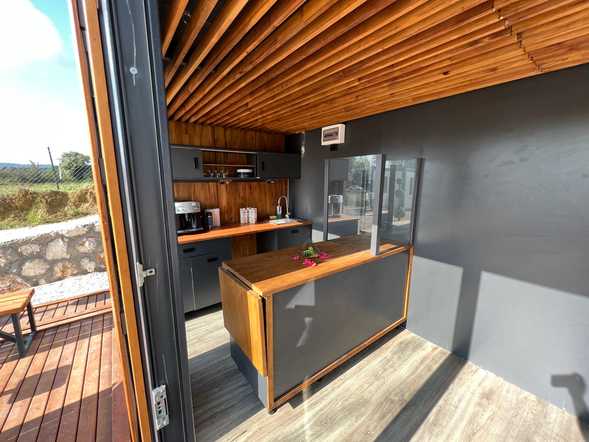 CAFE HAUS mit Terasse & Veranda 240×600