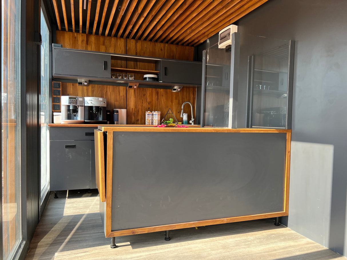 CAFE HAUS mit Terasse & Veranda 240×600