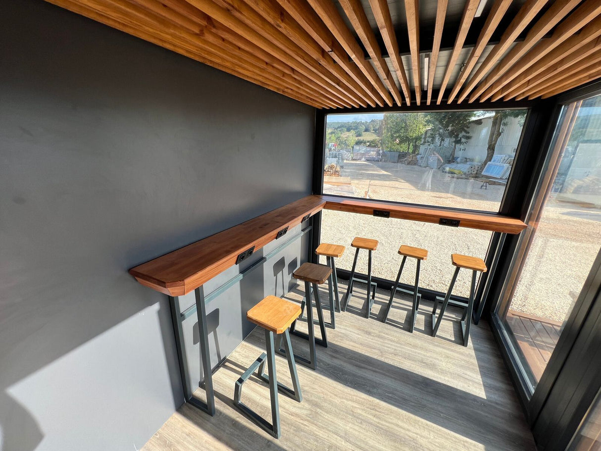 CAFE HAUS mit Terasse & Veranda 240×600