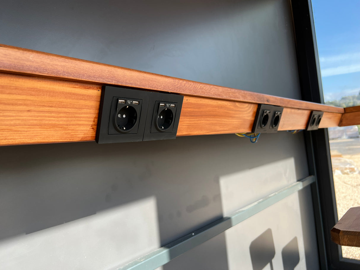 CAFE HAUS mit Terasse & Veranda 240×600