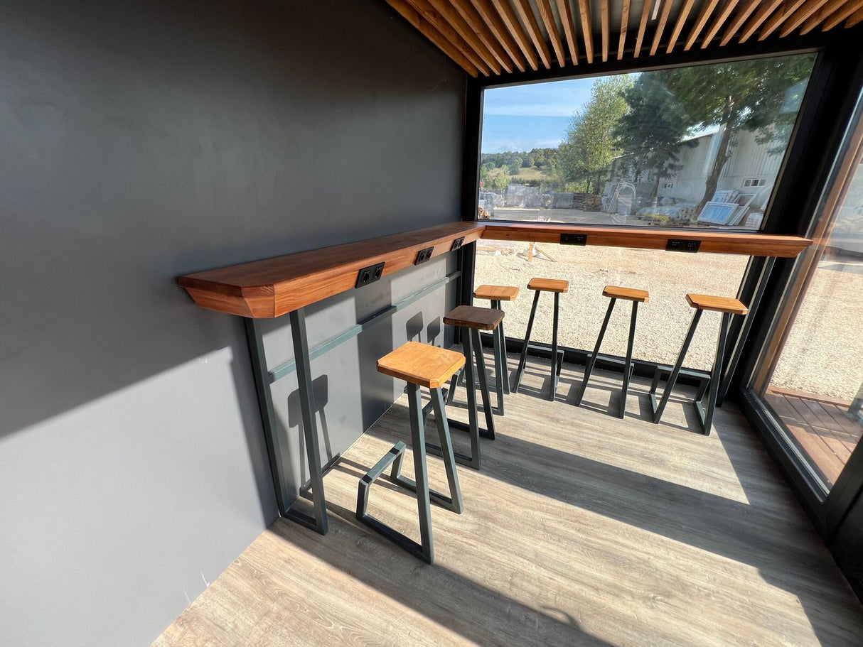 CAFE HAUS mit Terasse & Veranda 240×600