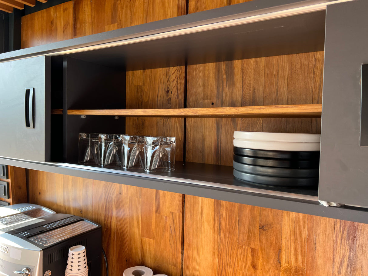 CAFE HAUS mit Terasse & Veranda 240×600