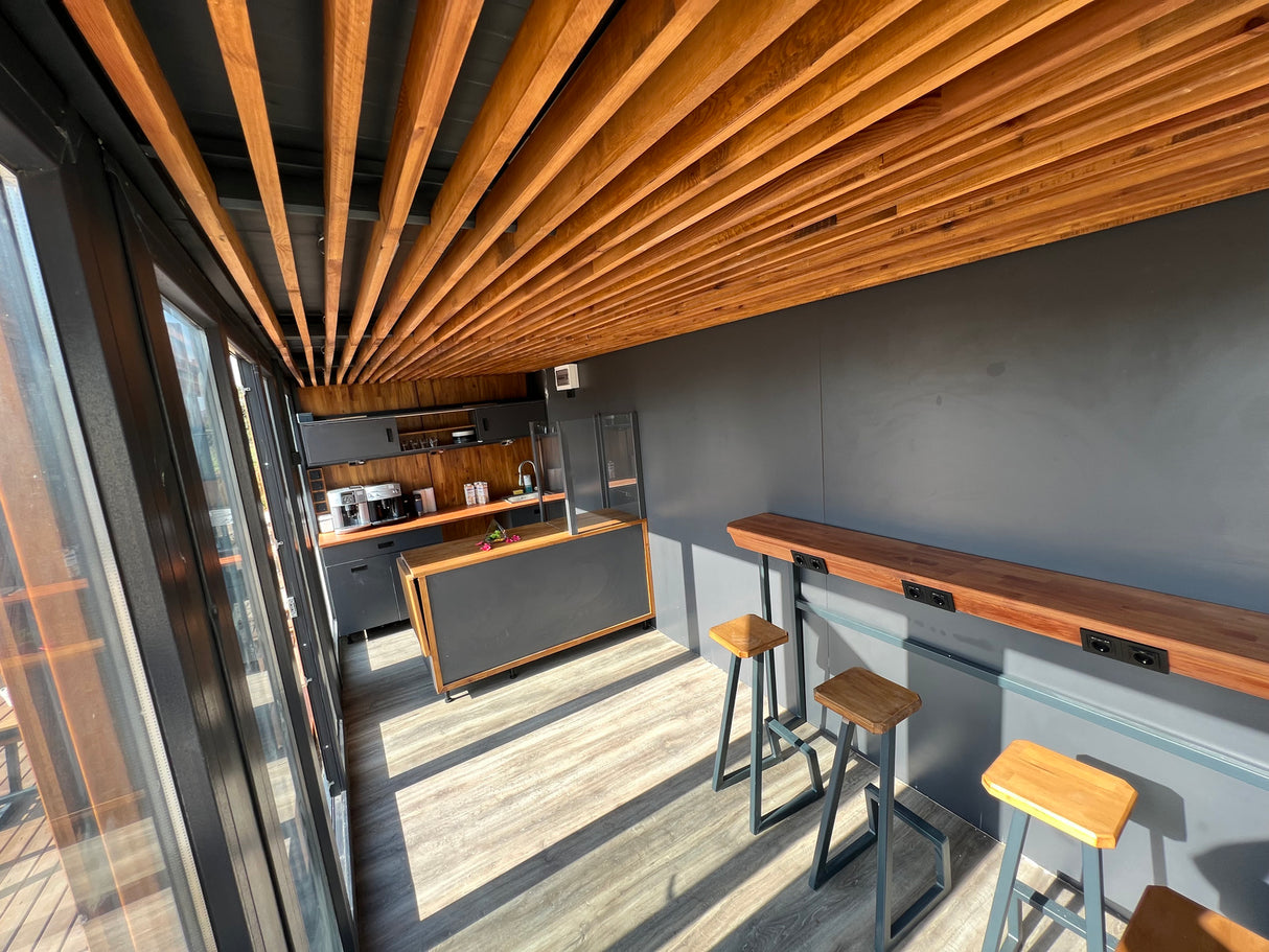 CAFE HAUS mit Terasse & Veranda 240×600