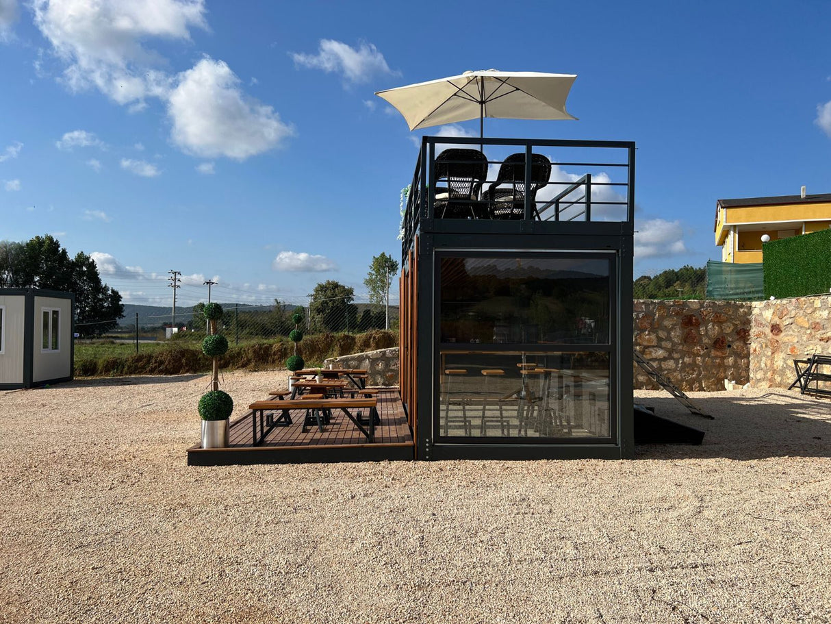 CAFE HAUS mit Terasse & Veranda 240×600