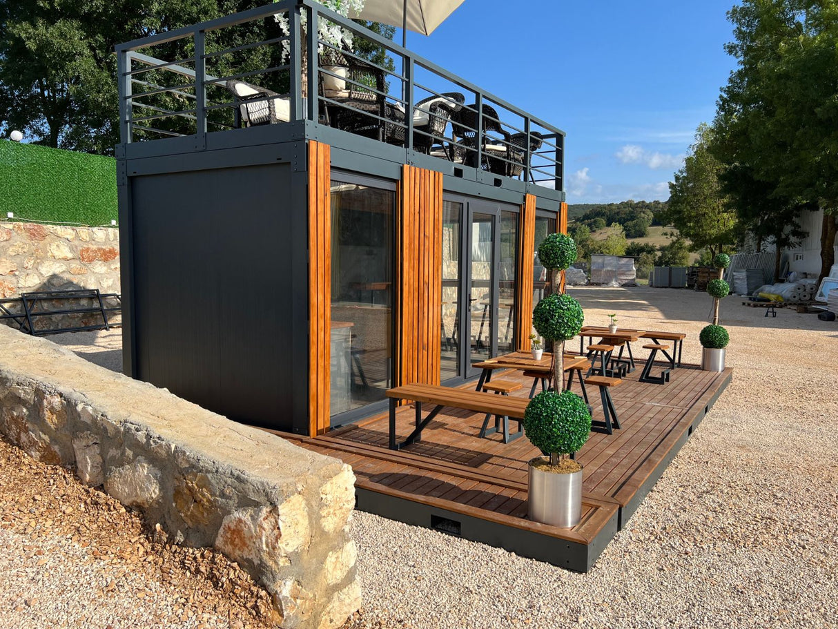 CAFE HAUS mit Terasse & Veranda 240×600