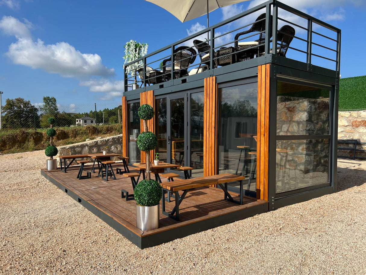 CAFE HAUS mit Terasse & Veranda 240×600