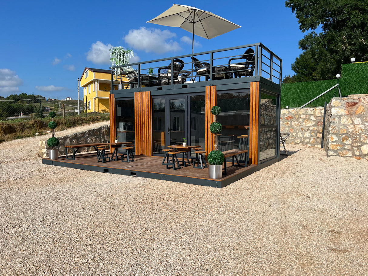 CAFE HAUS mit Terasse & Veranda 240×600