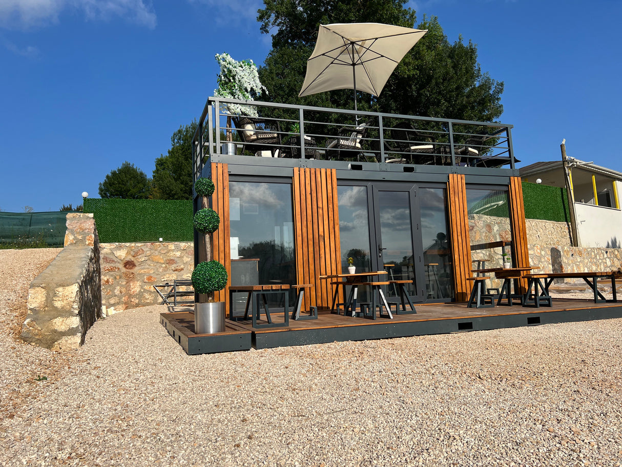 CAFE HAUS mit Terasse & Veranda 240×600