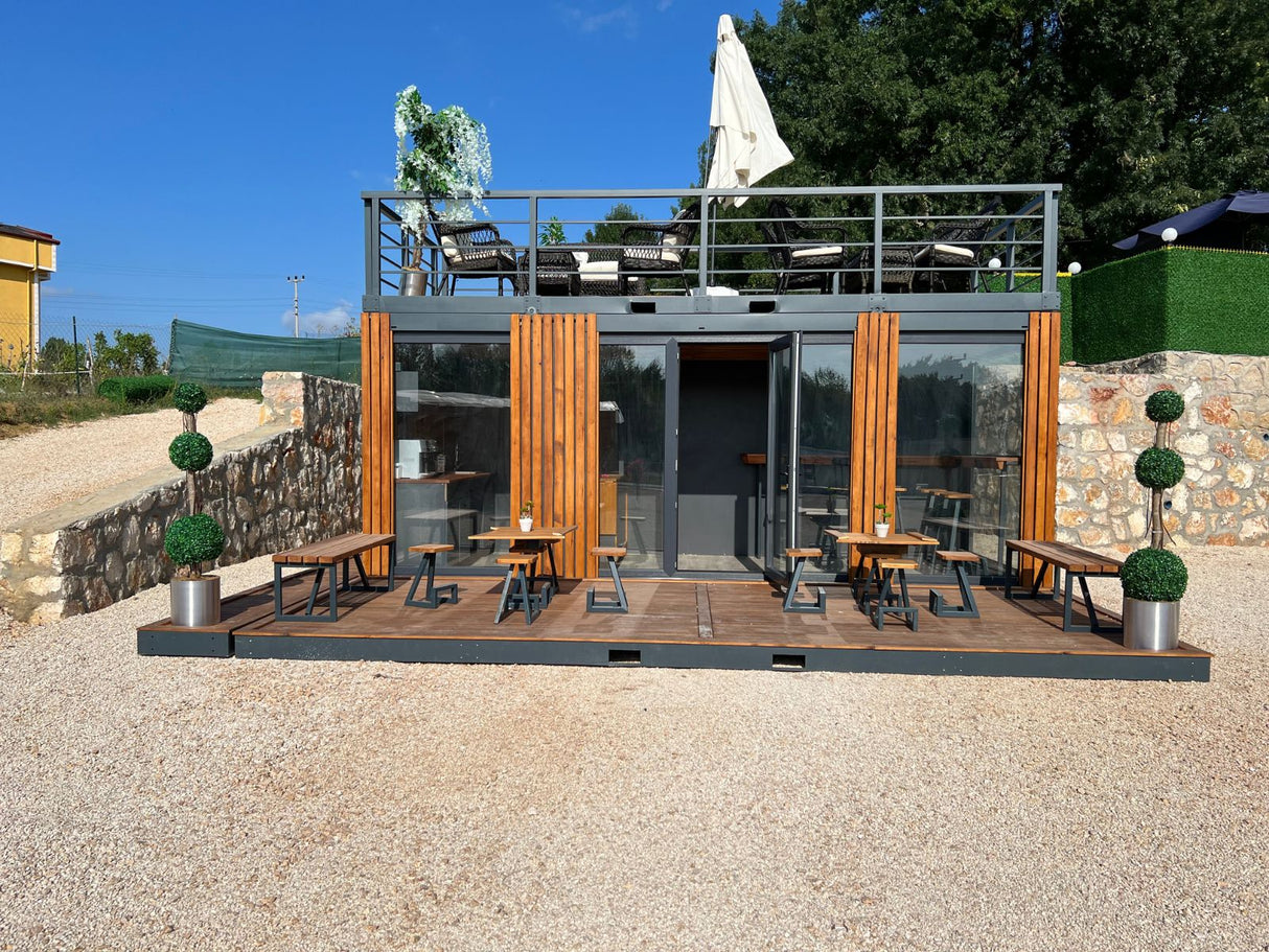 CAFE HAUS mit Terasse & Veranda 240×600