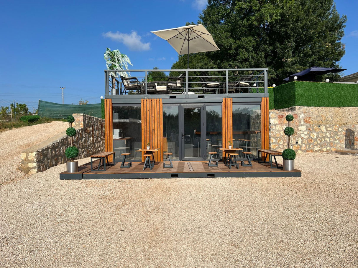 CAFE HAUS mit Terasse & Veranda 240×600