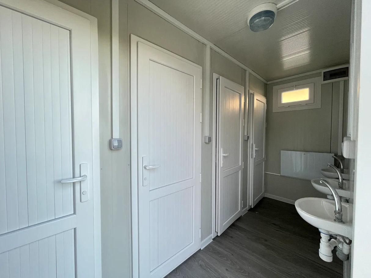 WC Container (6’er WC) 240x600 (SAN-611)